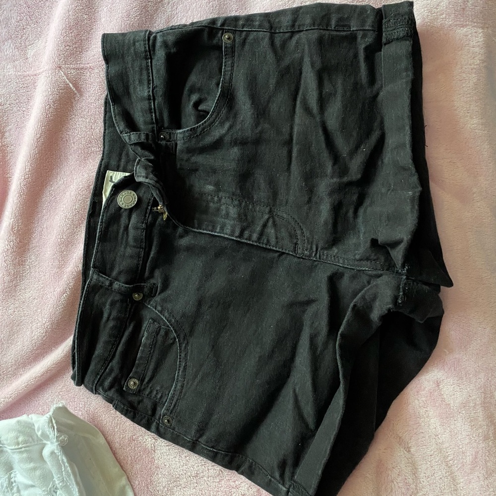 Garage shorts